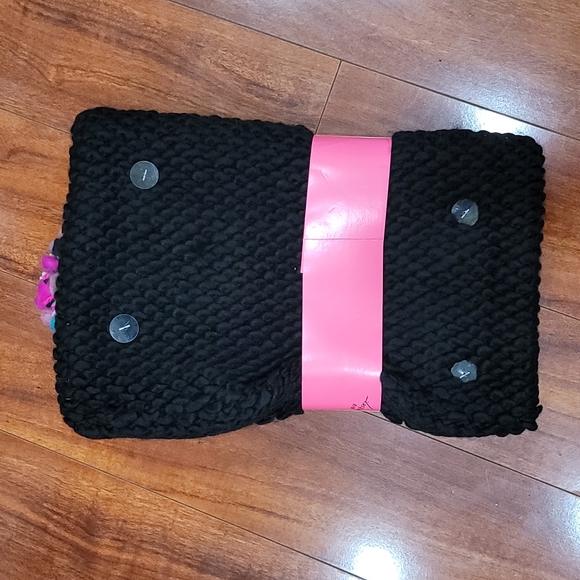 NWT Betsy Johnson 3 pc accessories set main image 7